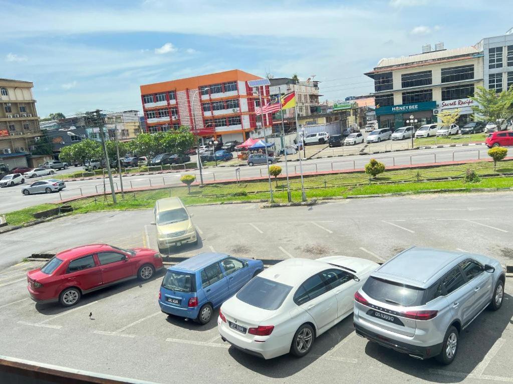 Mega Inn Sri Aman Simanggang Bagian luar foto